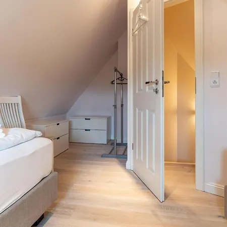 Reetdachhaus Waterkueken Waterkueken Dom wakacyjny *